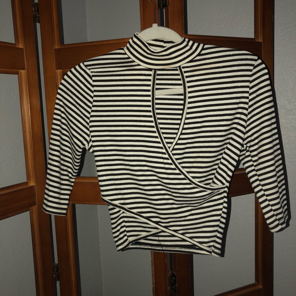 Unbranded. White and Black Stripes Crop Top